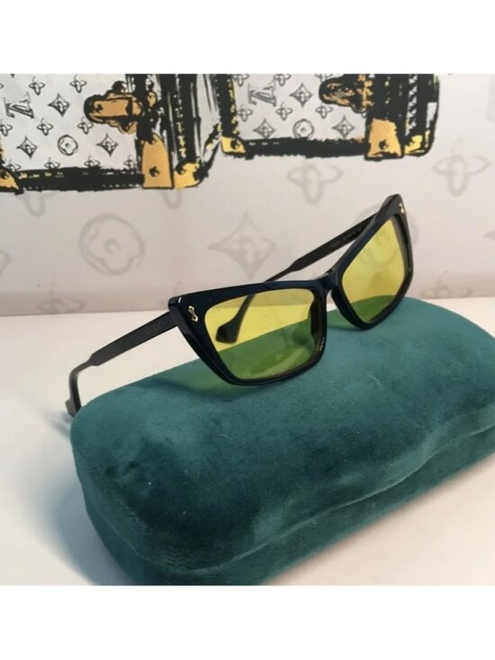 New Authentic Gucci GG626S 002 Sunglasses – Black Frame with Yellow Lenses ✨ main image 6